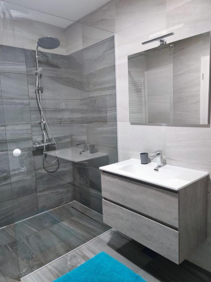 Apartment Maria Tomislavgrad Bagian luar foto