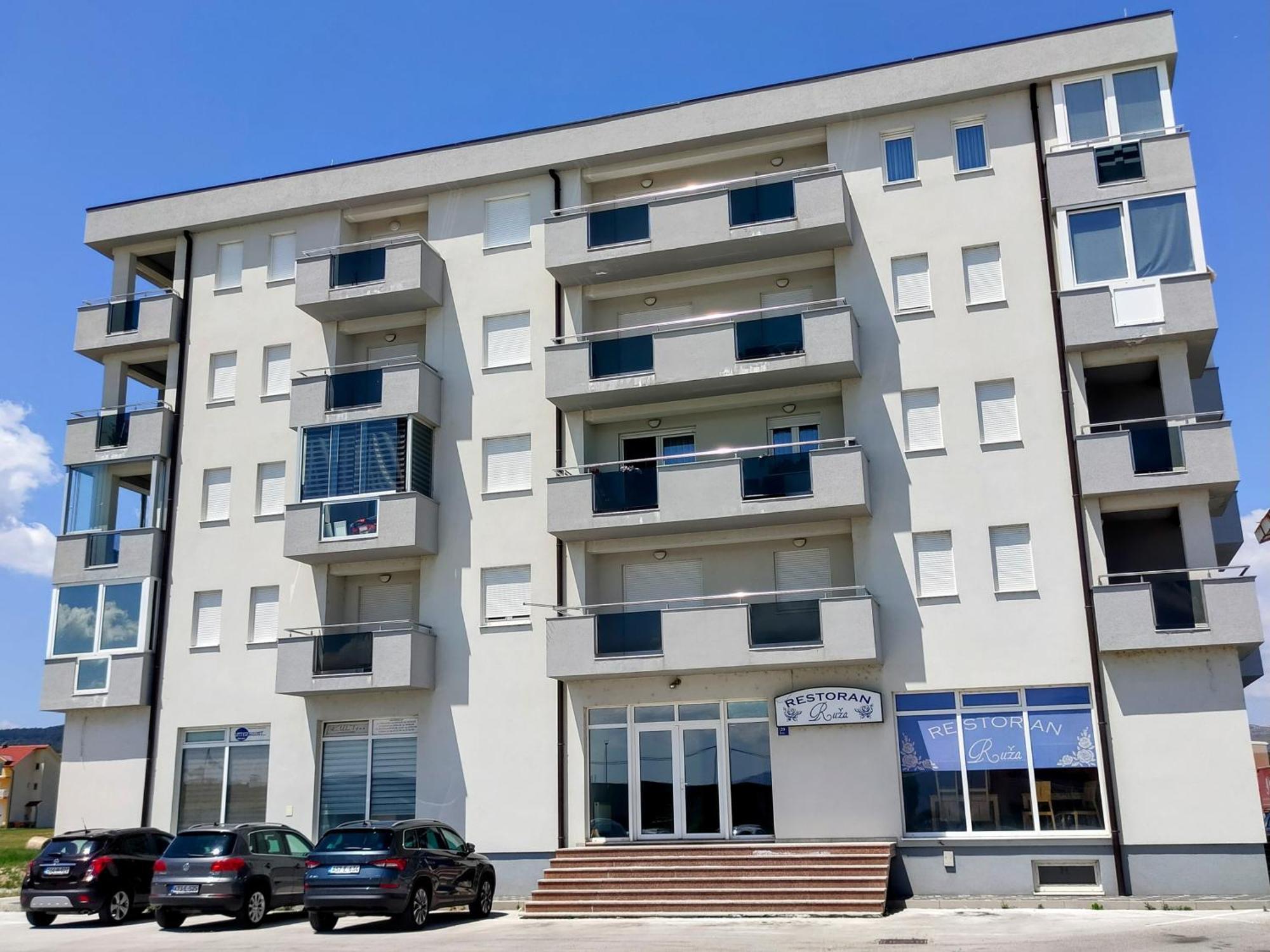 Apartment Maria Tomislavgrad Bagian luar foto